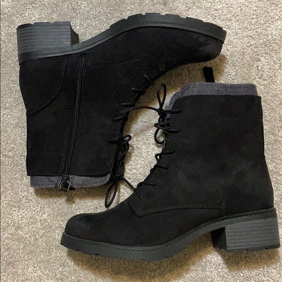 Universal Thread Shoes - Black boots with heel